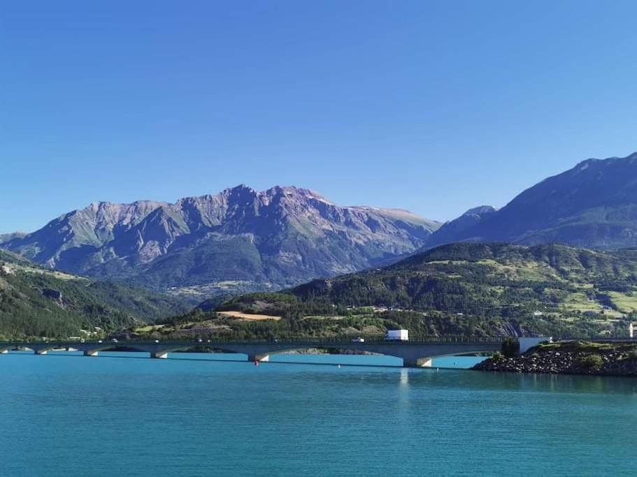 Duplex Cocooning Avec Vue Lac Et Montagnes Savines Extérieur photo